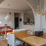 Апартаменты Hyper Centre - Balcon